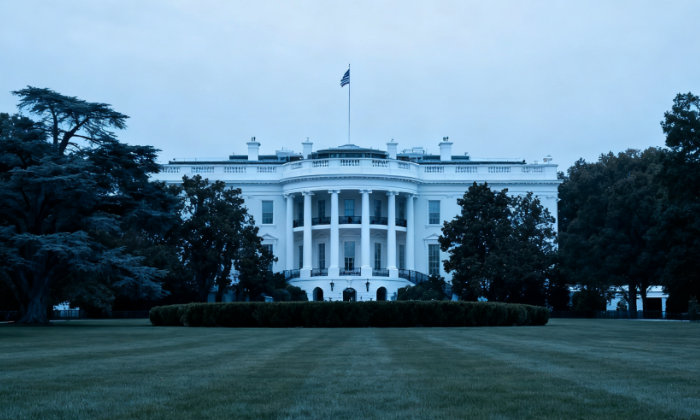 摩尔线程首秀最高涨超500%！国产GPU第一股市值一度超三千亿