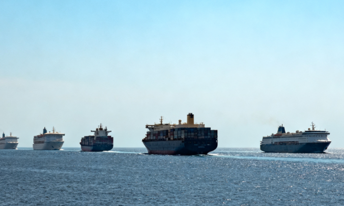 三艘“阿曼船”改道闯关霍尔木兹，首艘LNG船似已突破封锁